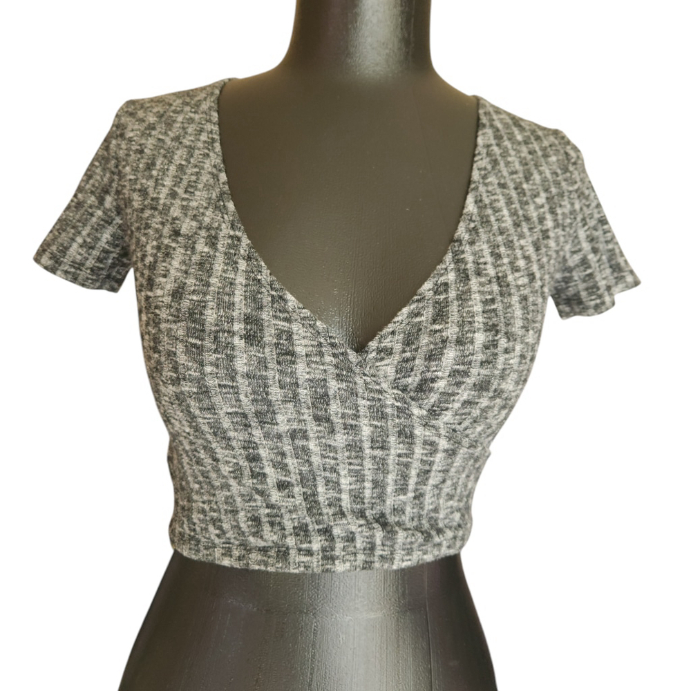 Forever 21 Crop Top Grey Women's Size Small
